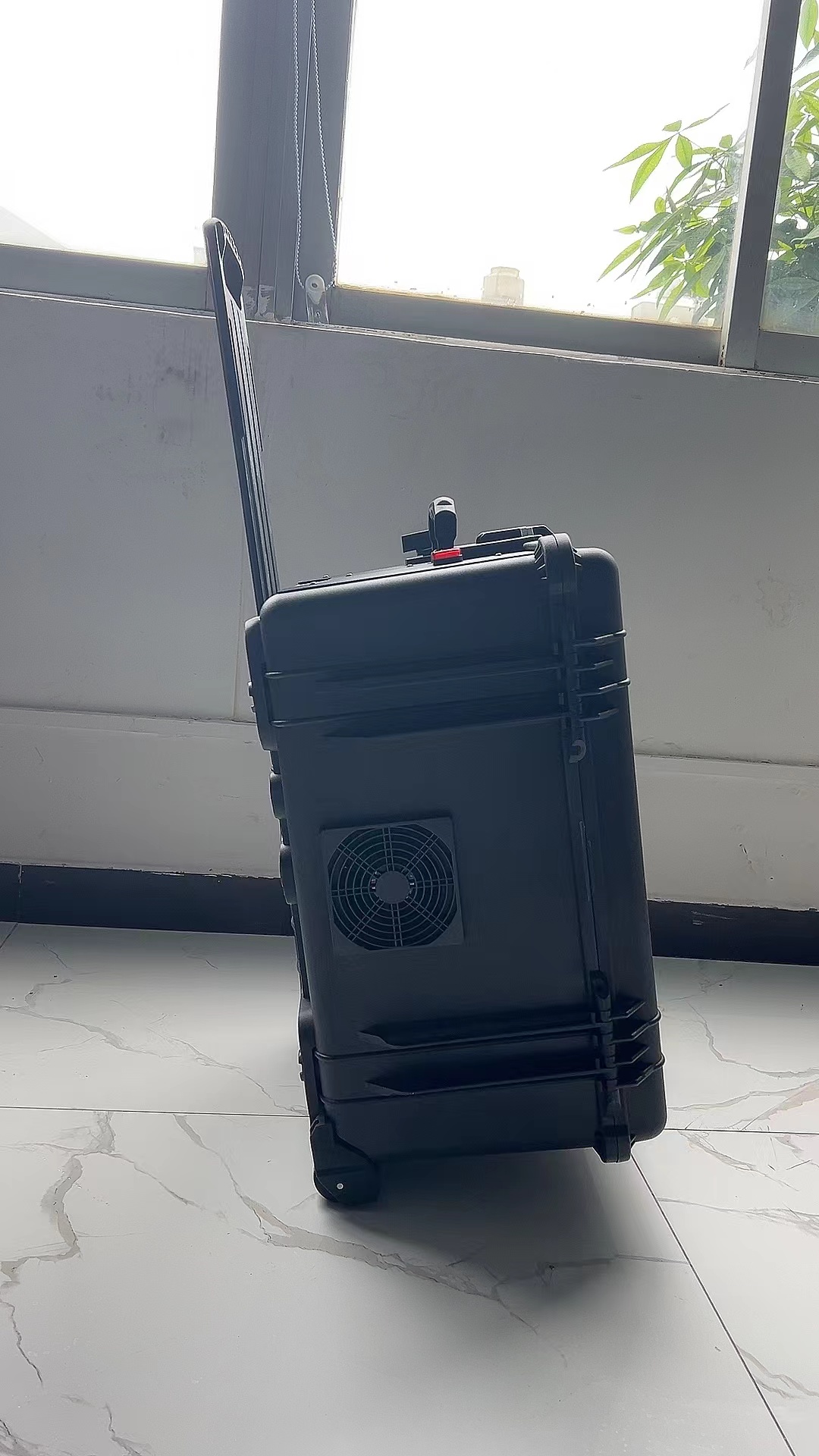 丹东手拉箱型移动通信干扰器